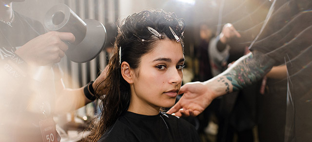 Неделя моды в Нью-Йорке FW19: укладки и макияж от команды Aveda